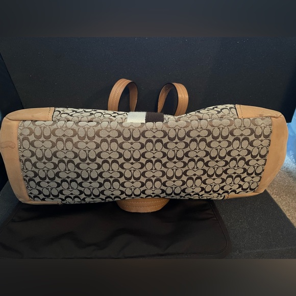 Coach laptop / baby bag - Signature C’s fabric - Picture 9 of 12